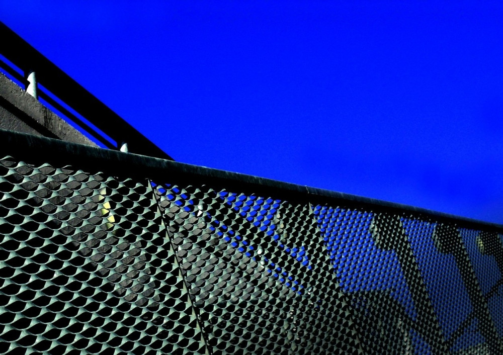 Vlasnici lokala protestuju jer im je obezbeđenje ogradilo radnje