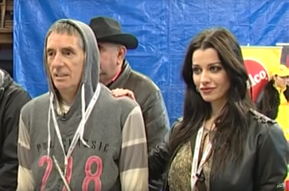 Lepi Mića: Nina i Semir se maze u krevetu (VIDEO)