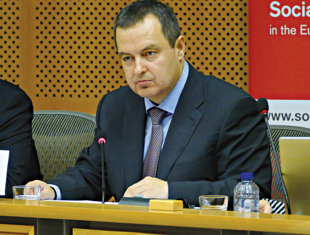 Albanci, ne igrajte se vatrom!