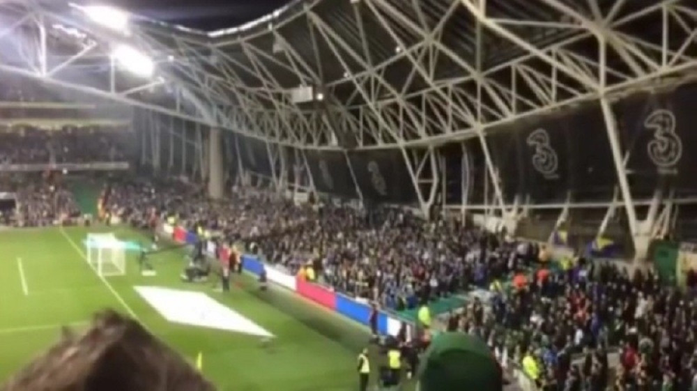 Navijač BiH dobio batine zbog prekida minuta ćutanja! (VIDEO)