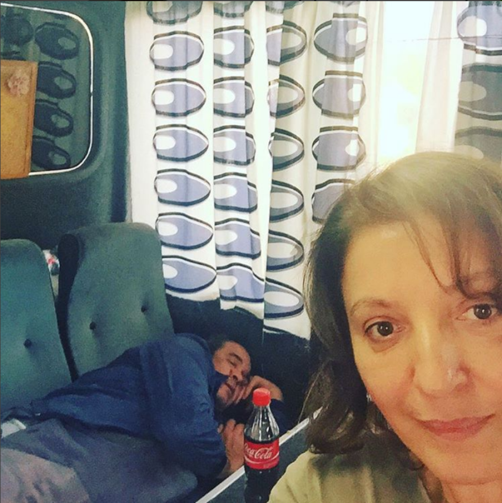 Mira uhvatila Borisa da spava na radnom mestu (FOTO)