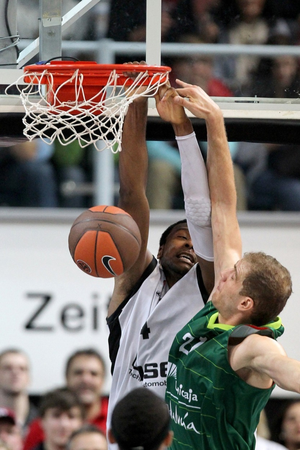 Bamberg deklasirao Unikahu!