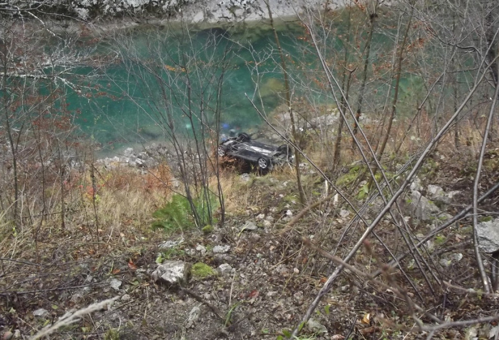 Poginula deca, roditelji preživeli!