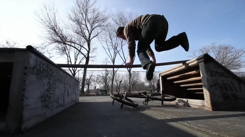 Ove vratolomije ostaviće vas bez daha! (VIDEO)