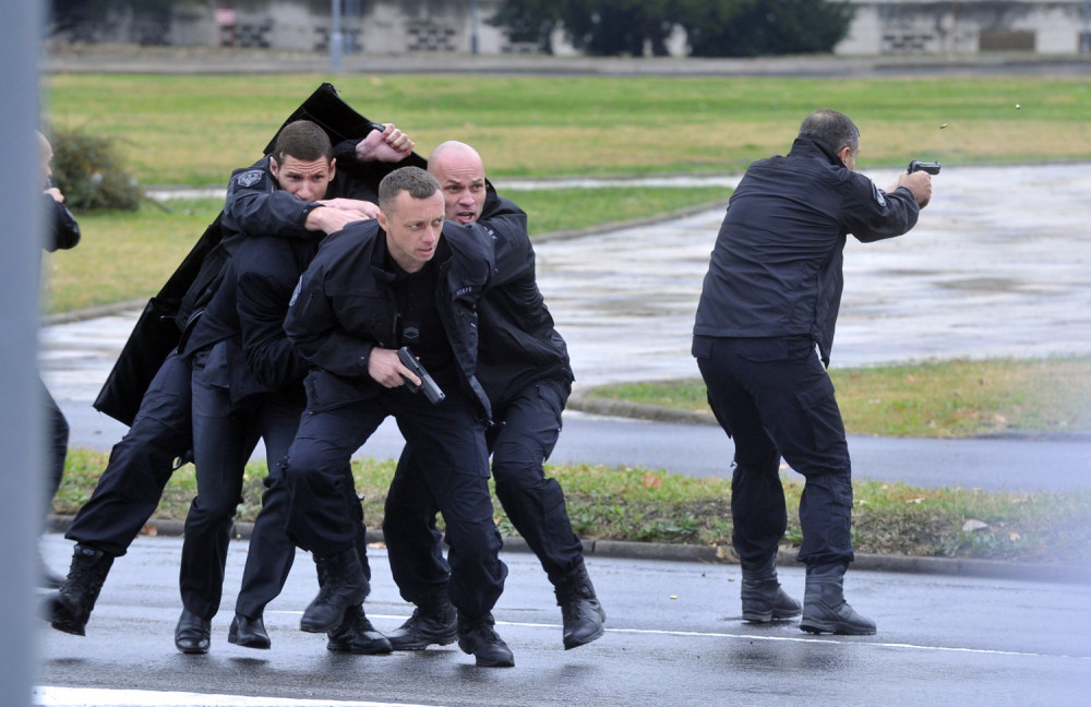 Mirno spavaj, Srbijo!