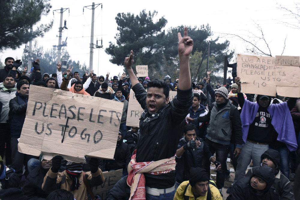 Migranti i dalje protestuju na granici