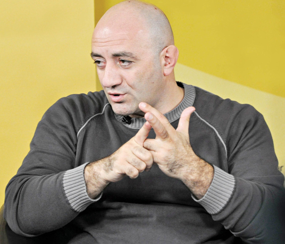 "Iz izjave Prelevića ispada da je VUČIĆ sam OTEO Cvetkovića?! To je monstruozna konstrukcija!"