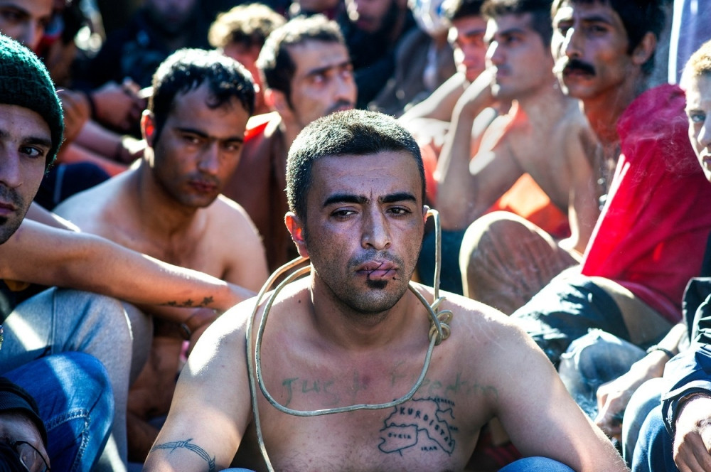 Migranti sebi zašili usta! (FOTO)