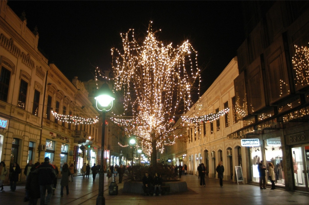 Beograd skida novogodišnju rasvetu!