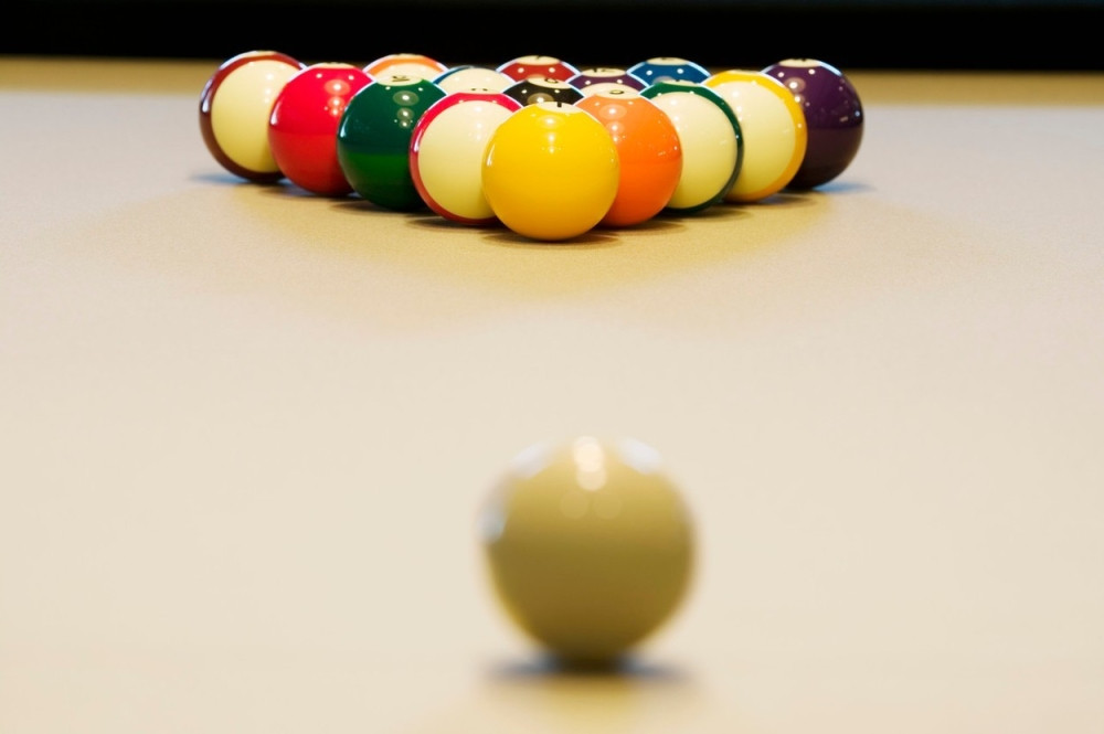 Pucnjava na bilijaru, 12 mrtvih