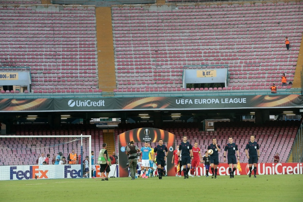 Briž i Napoli pred praznim tribinama!