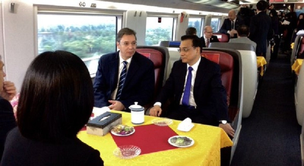 Vučić i Li u brzom vozu za Šangaj (FOTO)