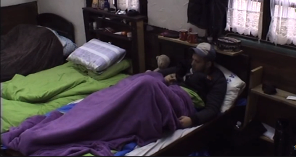 Semir i Gabi se mazili u krevetu (VIDEO)