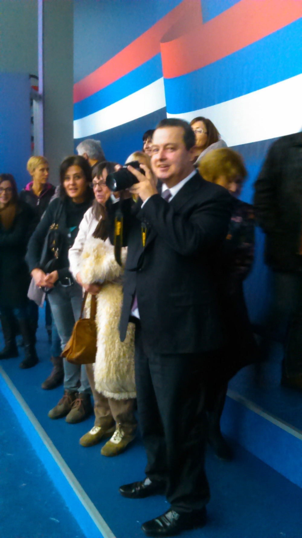 Dačićev selfi s novinarima