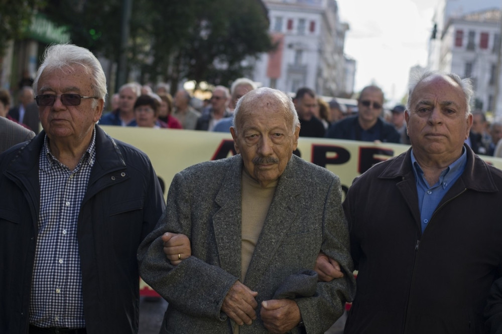 Penzioneri: Ne možemo živeti s 300 evra