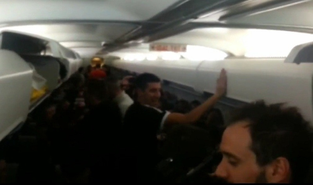 Pogledajte slavlje fudbalera Partizana u avionu! (VIDEO)