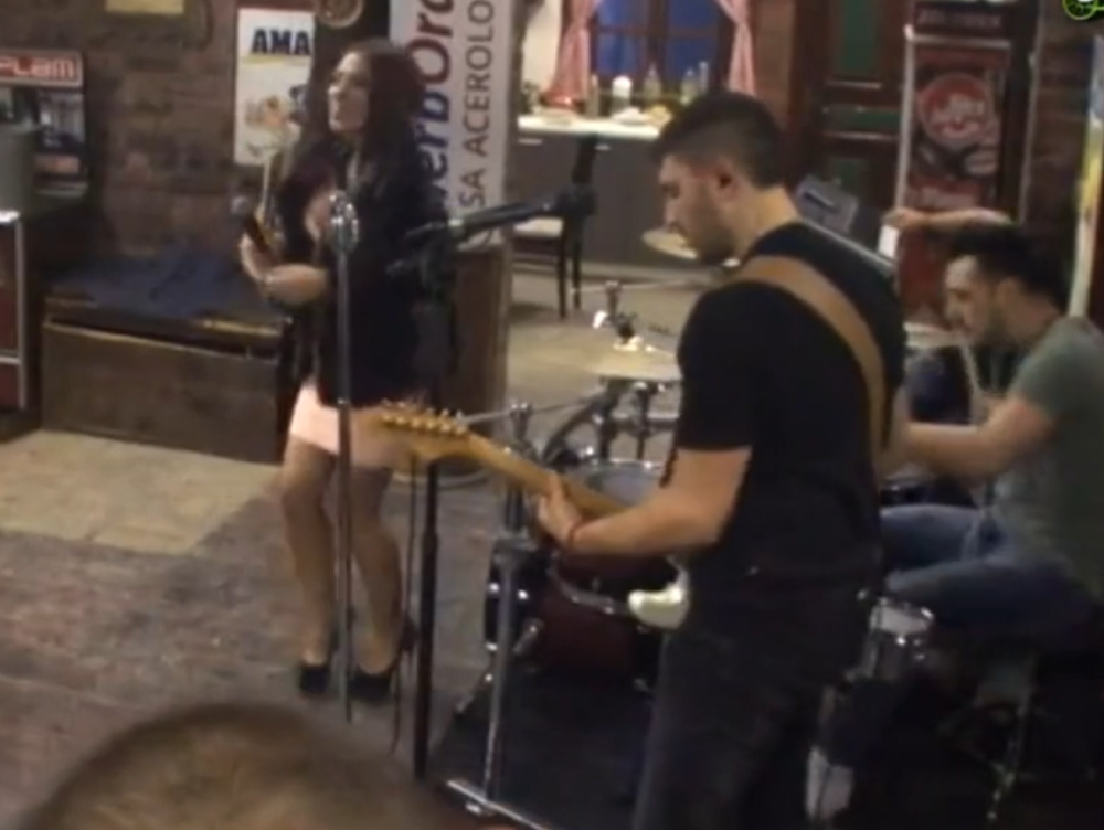 Kolege prozivale Sandru Afriku zbog lošeg pevanja!