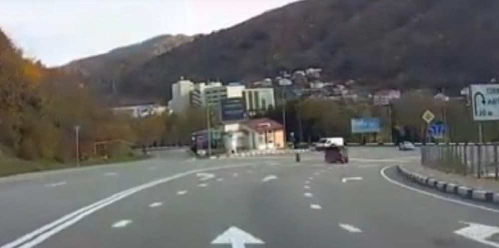 Zalutali točak udario pešaka