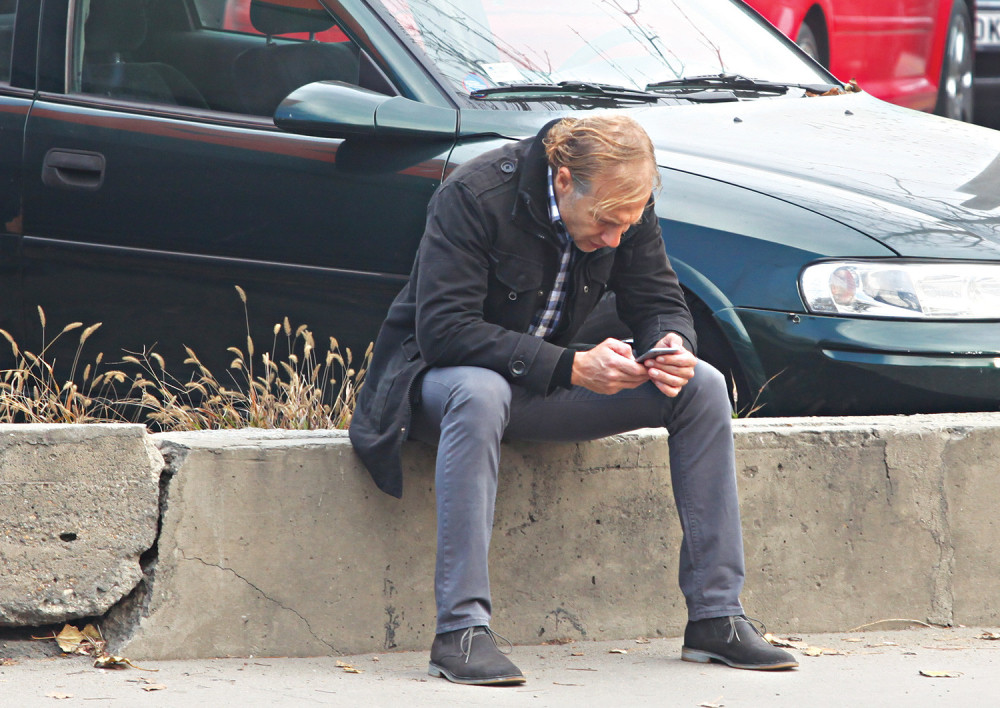 Kalinić hvata signal na betonu!