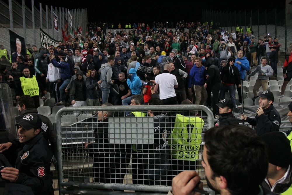 Navijači Bešiktaša oslobođeni optužbi za rušenje vlade