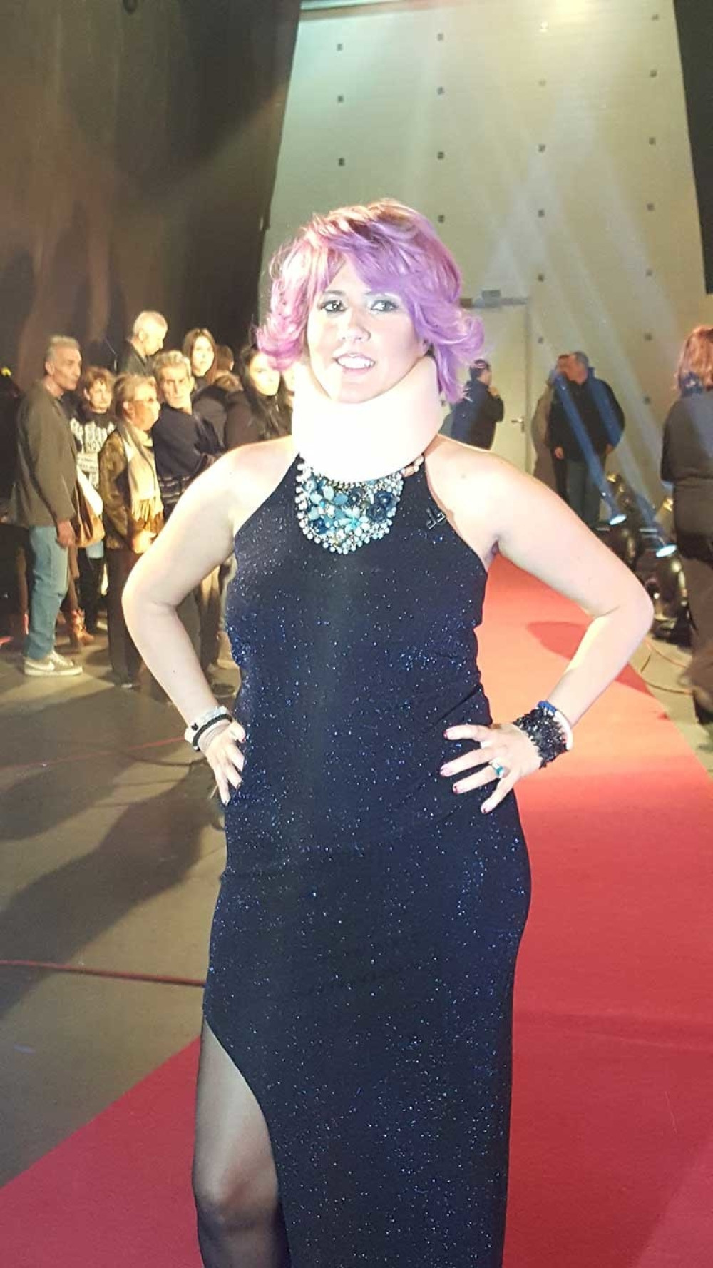 Golubovićka sa kragnom ušla na "Farmu"! (FOTO)