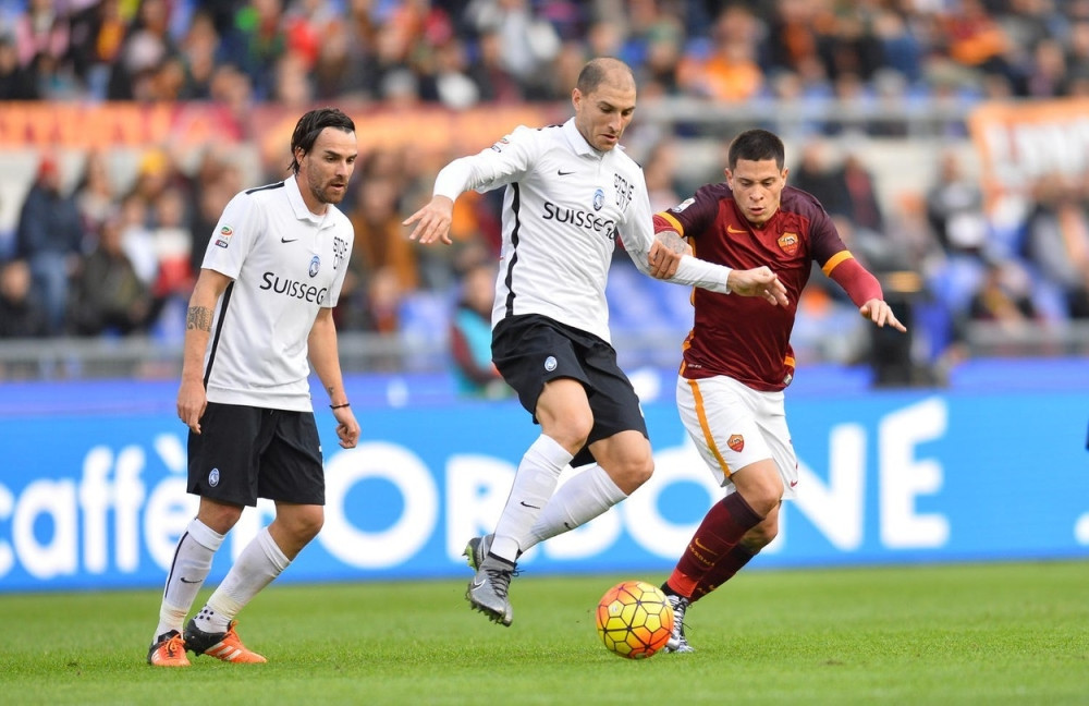 Navijači Rome počastili igrače šargarepama