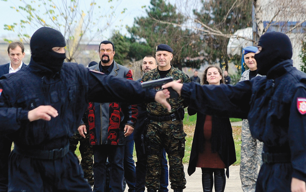 Stivenu Sigalu posao u Vojsci Srbije?