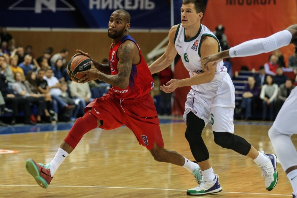 Teodosićev saigrač doživeo tešku povredu (VIDEO)