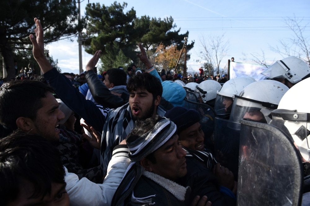 Suzavcem na izbeglice