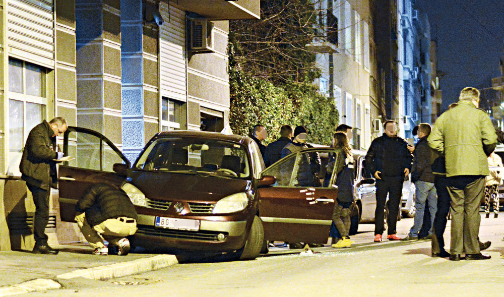 Advokat izrešetan zbog duga!