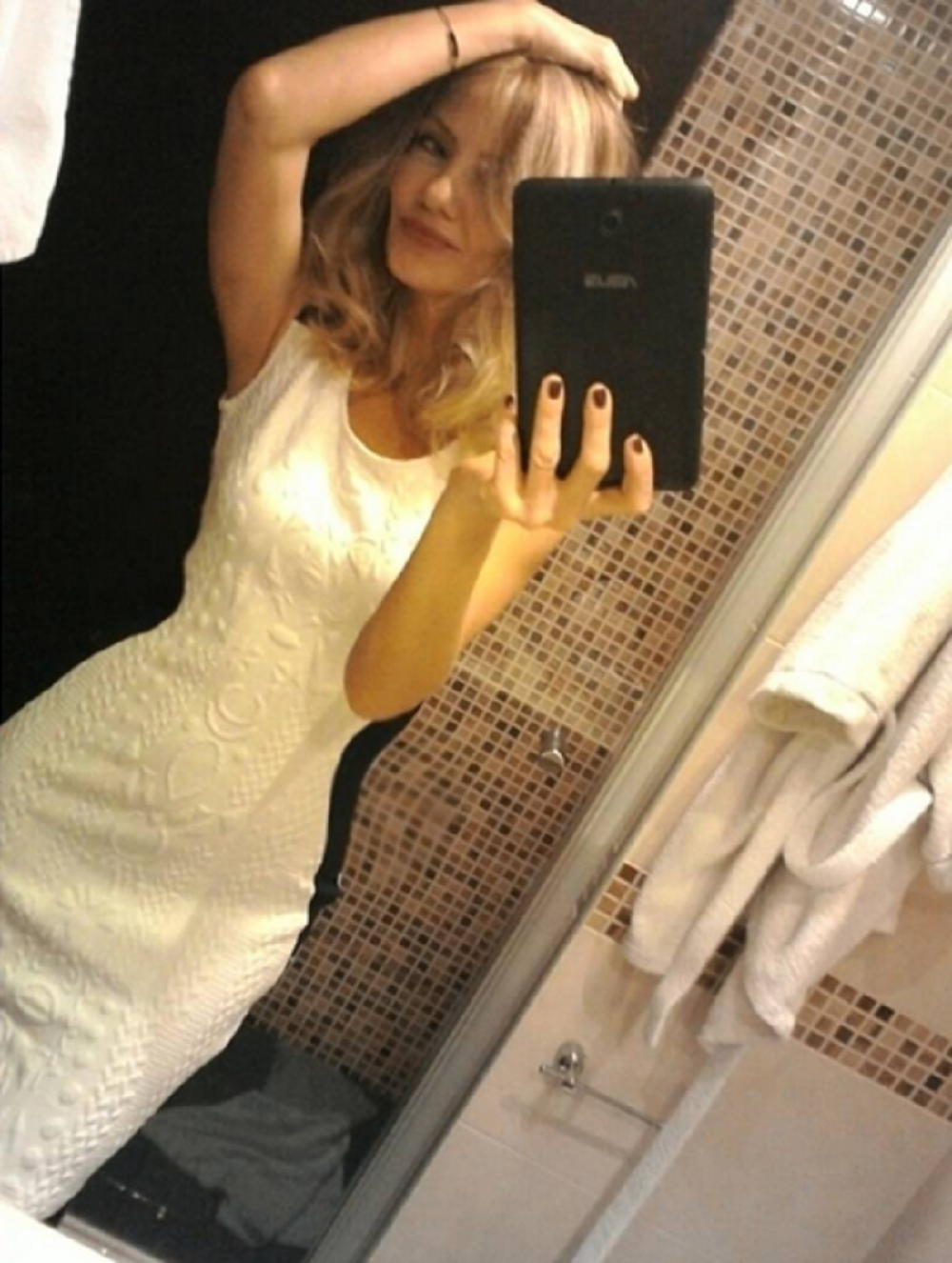 Danijela: Svi sem mene se fotošopiraju! (VIDEO)