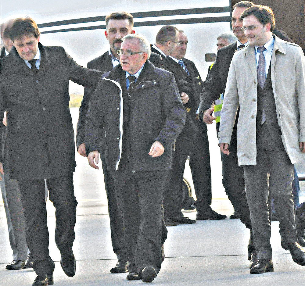 Lazarević pričao anegdote u avionu