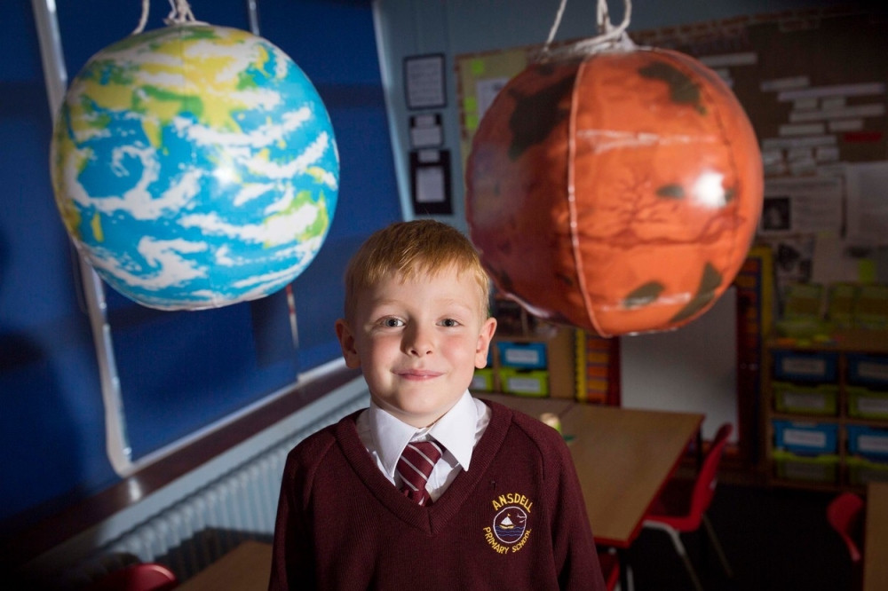 Dečak hteo da pošalje pismo na Mars