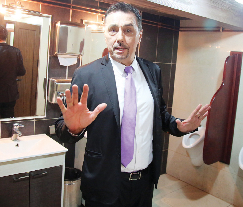 Kebu svadba udarila u glavu!