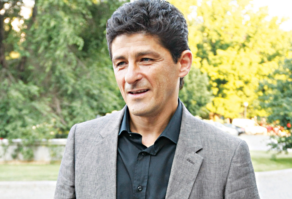 Legendarni igrač Crvene zvezde bežao od represivnog režima, pretio mu zatvor