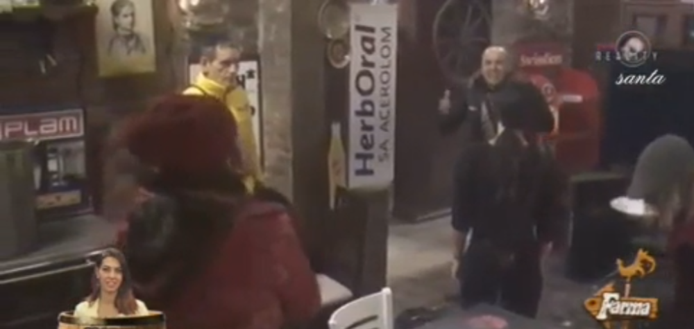 Baki B3 pljunuo Jelenu (VIDEO)