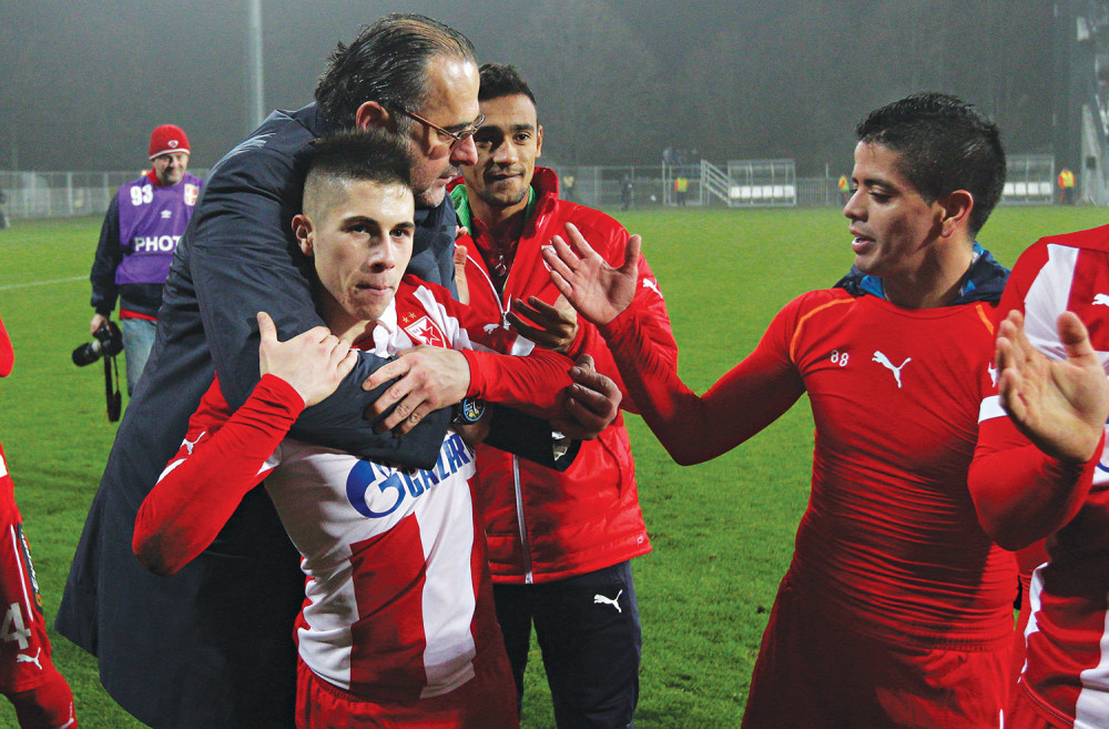 Dajte Zvezdi odmah pehar!