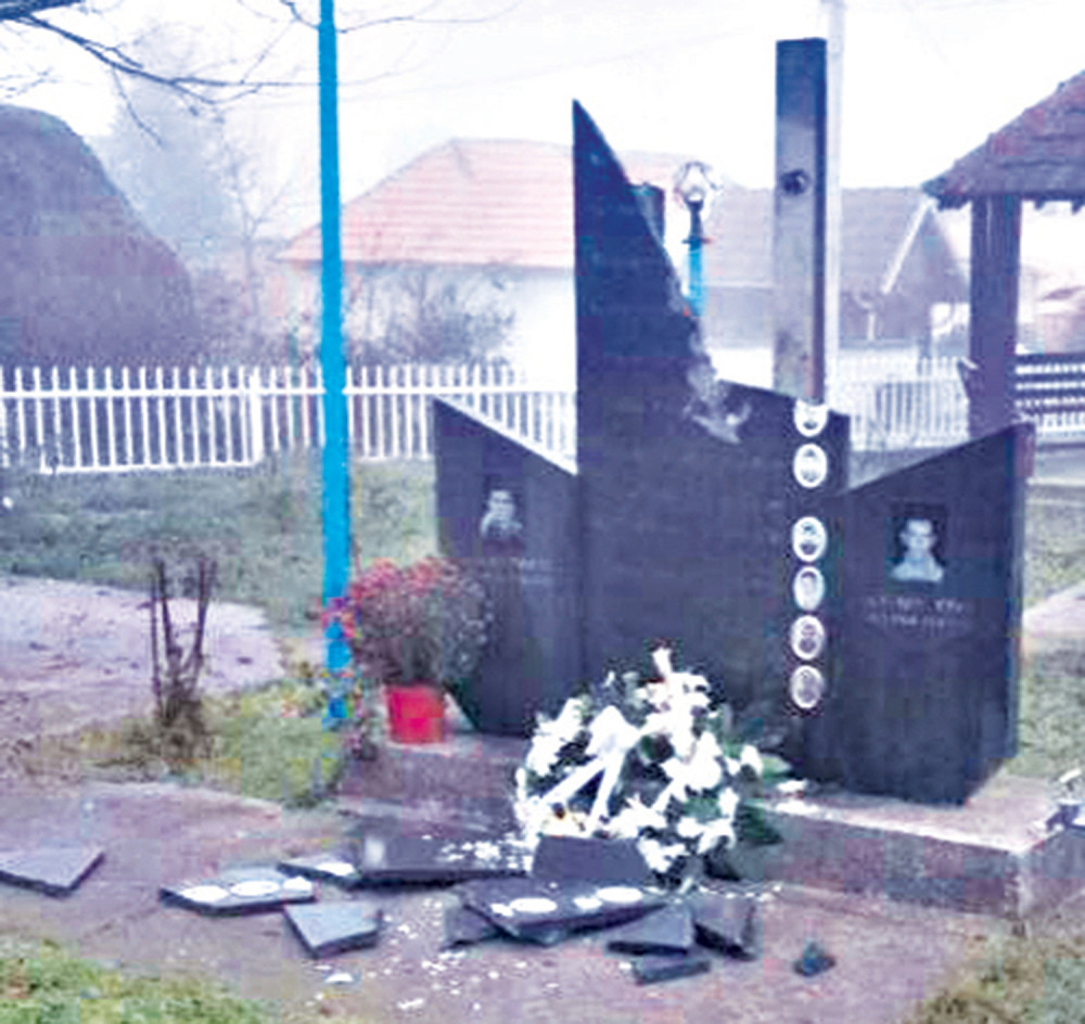 Obnovljen spomenik ubijenim dečacima