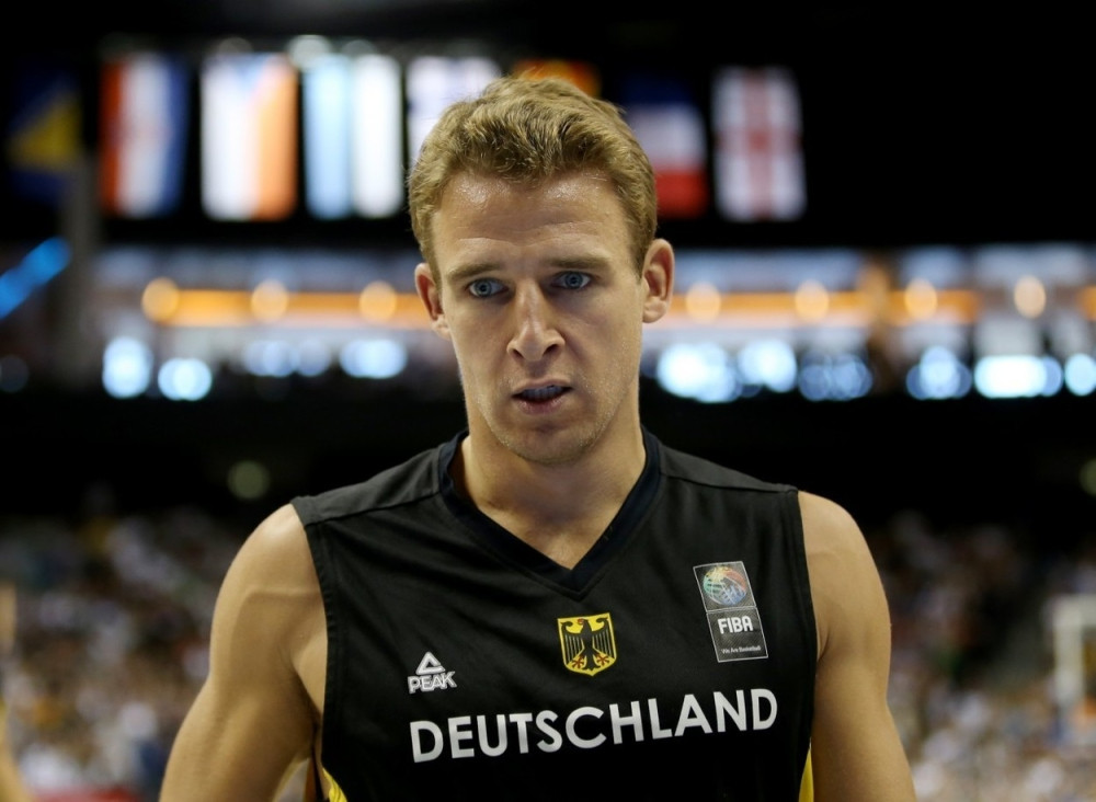 Neverovatan gaf pijanog košarkaša!