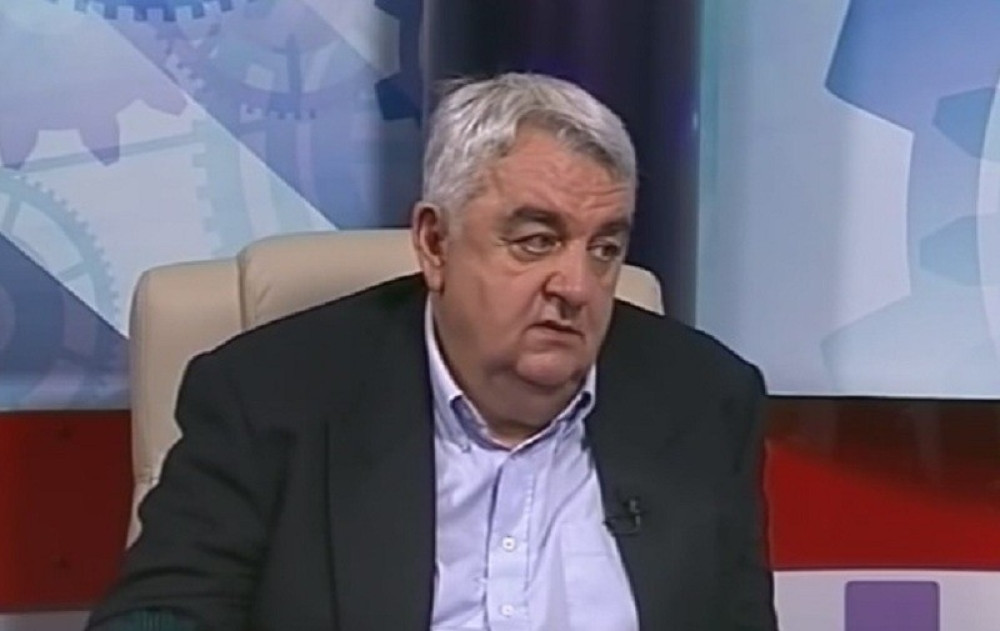 Hrvatskom političaru pred Kolindom spale pantalone! (FOTO)