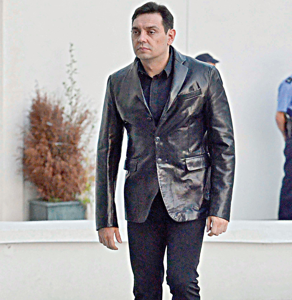 Vulin predvodi Srbe na sahrani Fidela Kastra!