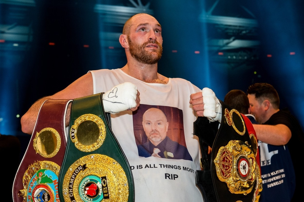 Britanski bokser se vraća u ring! (FOTO)