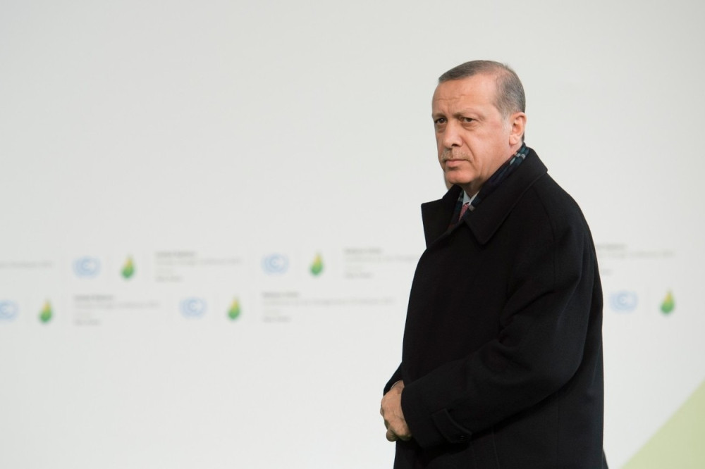 Robija zbog uvredljivog pokreta rukom ka Erdoganu