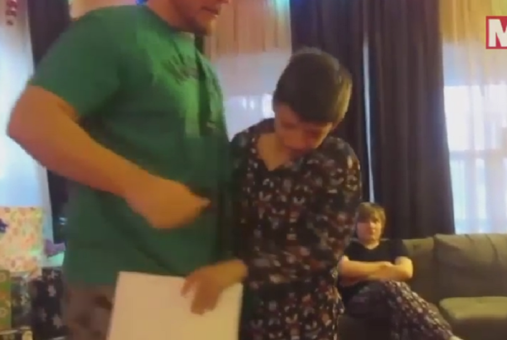 Troje dece za poklon dobilo potvrde da su usvojeni! (VIDEO)