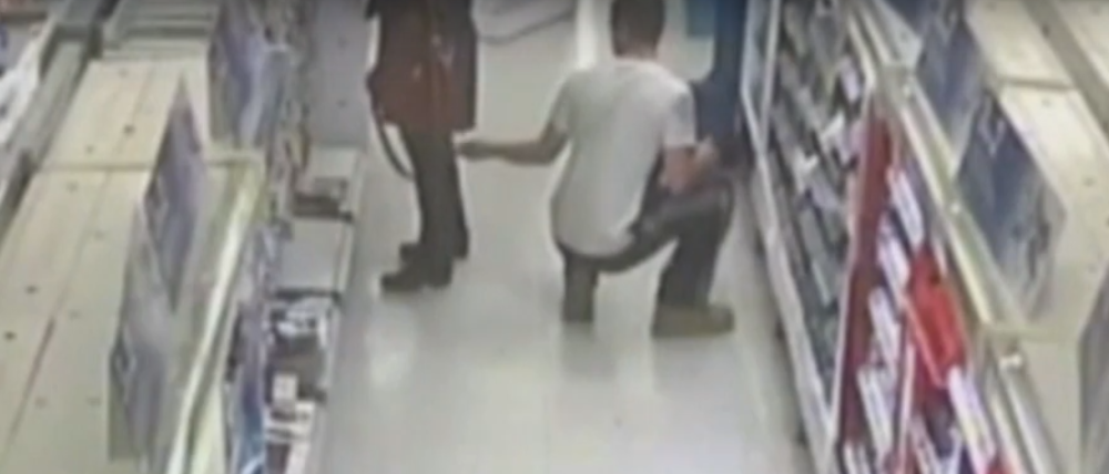 Mobilnim zavirivao ženama pod suknje! (VIDEO)