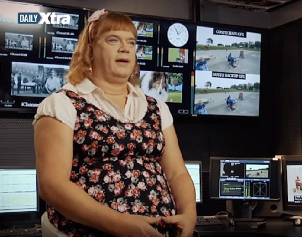 Napustio ženu i sedmoro dece da bi bio devojčica! (VIDEO)