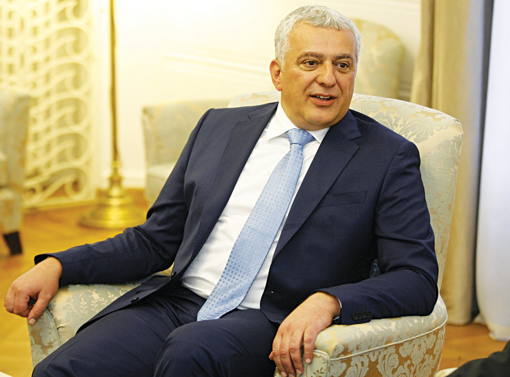 Mandić priprema Đukanovića na predaju prestola!