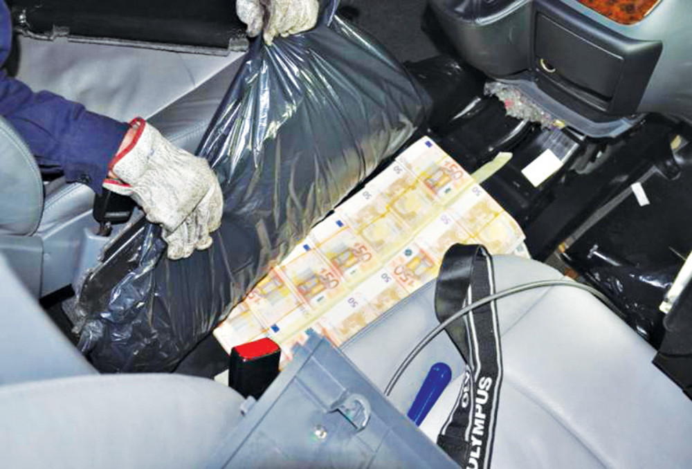 Babe dilovale drogu za narko-bosa!