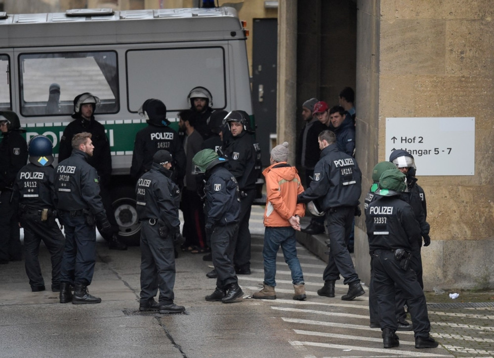 Tuča migranata, jedan izboden na smrt