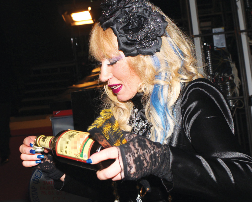 Nada Topčagić savetuje, rakiju namažete po ovim delovima tela, provereno pomaže!